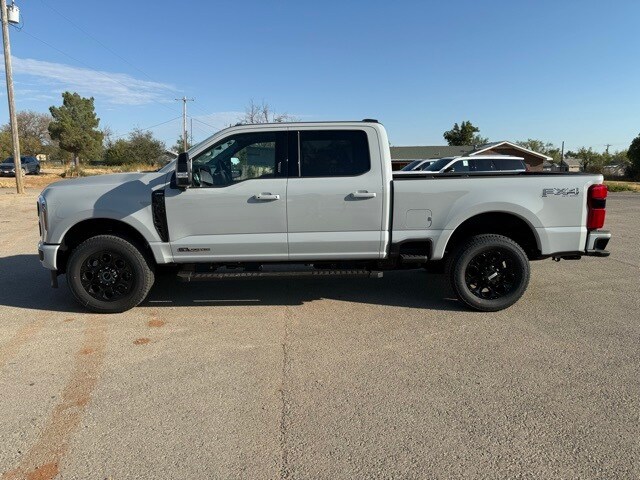 2026 Ford F-250 Lariat photo 4