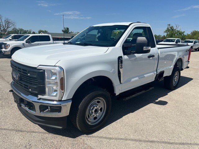 2025 Ford F-350 XL photo 3