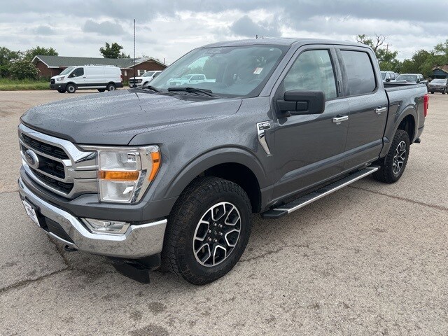 2023 Ford F-150 XLT photo 3
