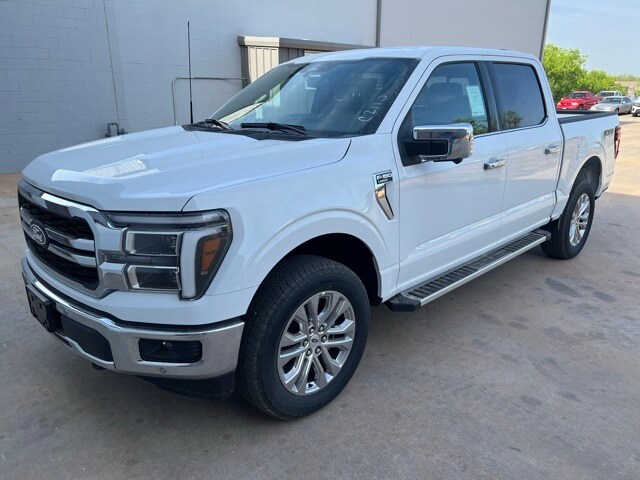 2025 Ford F-150 Lariat photo 3