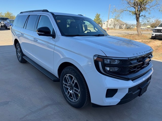 2025 Ford Expedition Active's photo