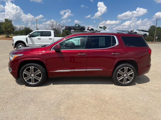 2017 Gmc Acadia Denali photo 2