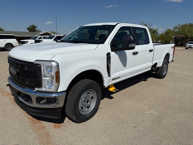 2026 Ford F-350 XL photo 3
