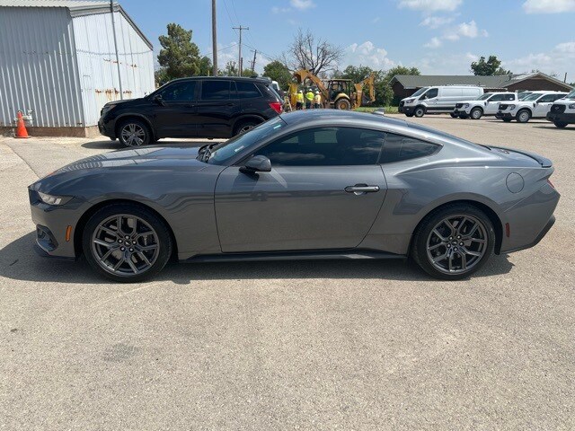 2024 Ford Mustang EcoBoost Premium photo 4