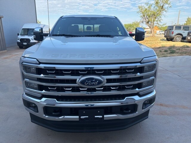 2026 Ford F-250 Lariat photo 2