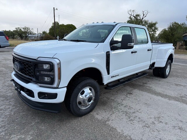 2026 Ford F-350 XL photo 3