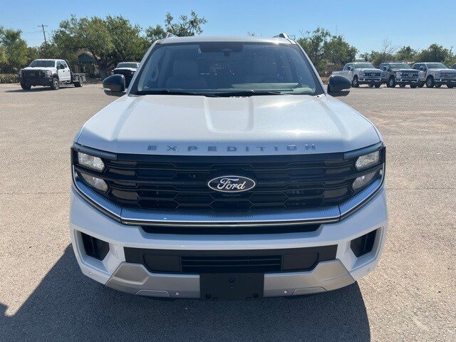 2025 Ford Expedition MAX Platinum photo 2
