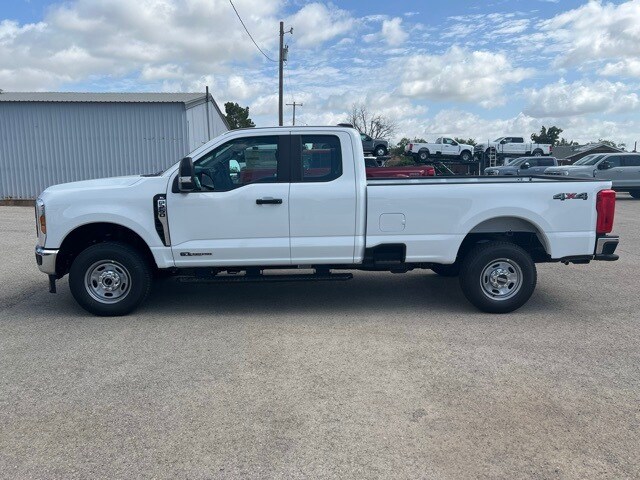 2025 Ford F-250 XL photo 4
