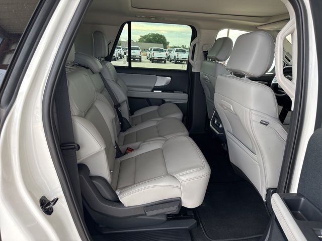 2025 Ford Expedition MAX Active - Photo 10