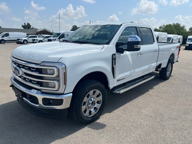 2025 Ford F-350 Lariat photo 3