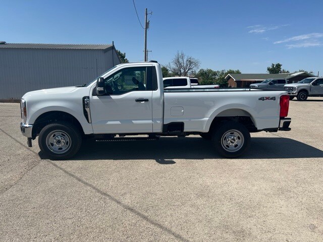 2025 Ford F-350 XL photo 4