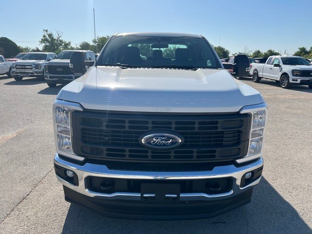 2025 Ford F-350 XL photo 2