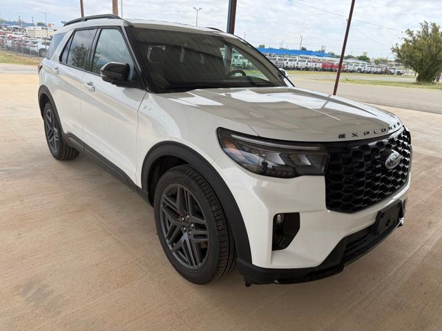 2026 Ford Explorer ST-LINE RWD's photo