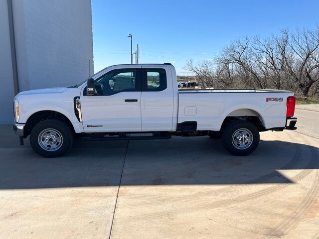 2025 Ford F-350 XL photo 4
