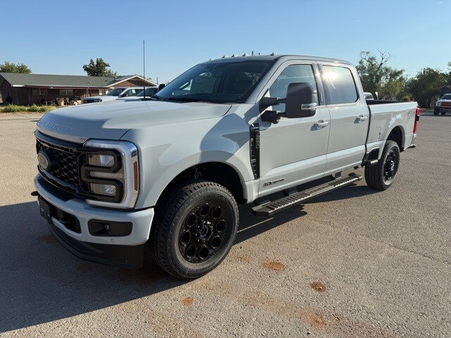 2026 Ford F-250 Lariat photo 3