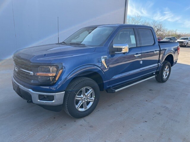 2025 Ford F-150 XLT photo 3