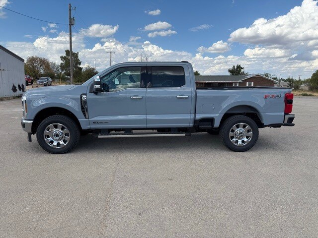 2026 Ford F-250 Lariat photo 4