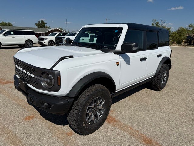 2025 Ford Bronco Badlands photo 3