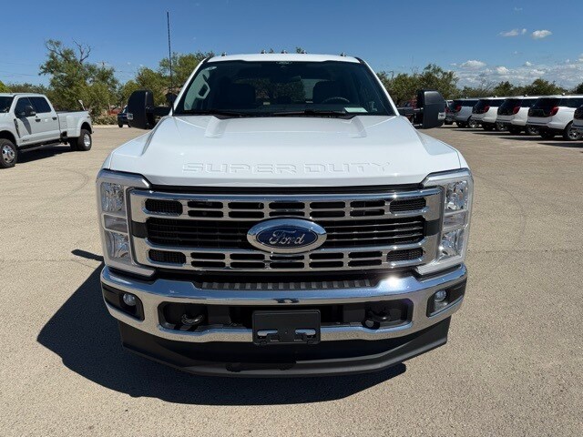 2026 Ford F-350 XLT photo 2