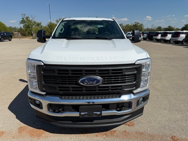 2026 Ford F-350 XL photo 2