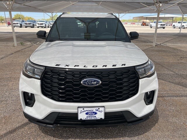 2025 Ford Explorer ST-Line photo 2