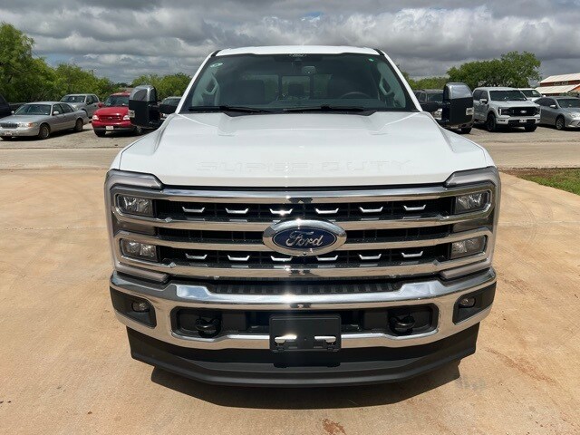 2025 Ford F-350 Lariat photo 2