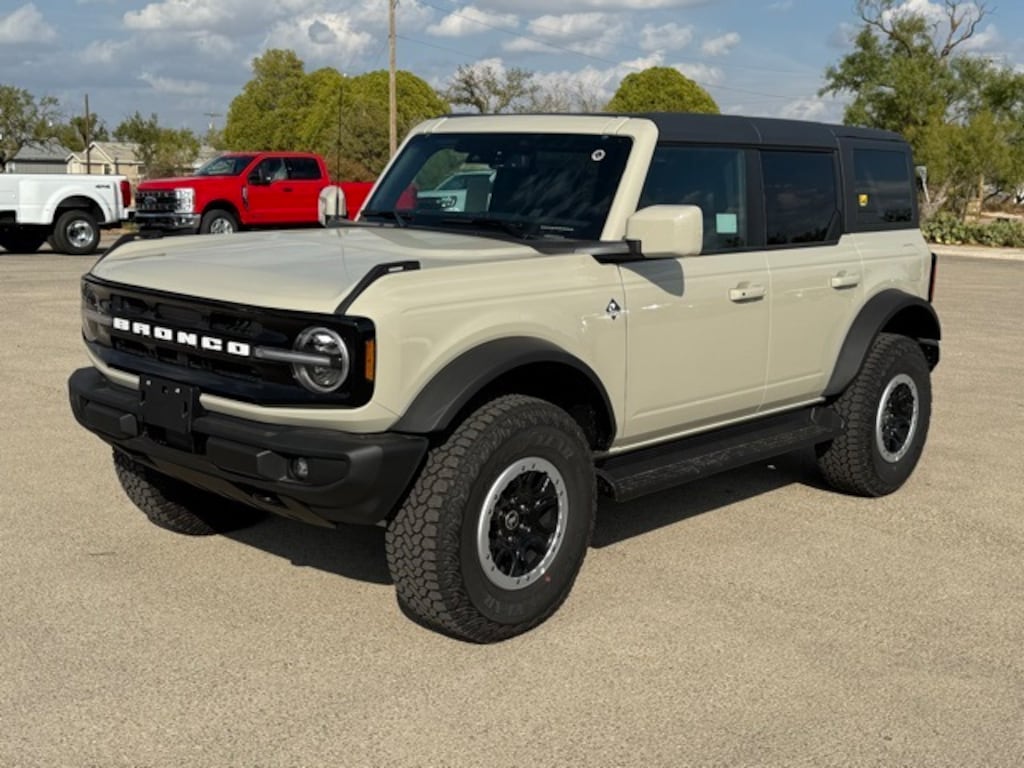 New 2025 Ford Bronco Outer Banks SUV