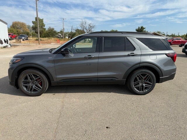 2025 Ford Explorer ST-Line photo 3
