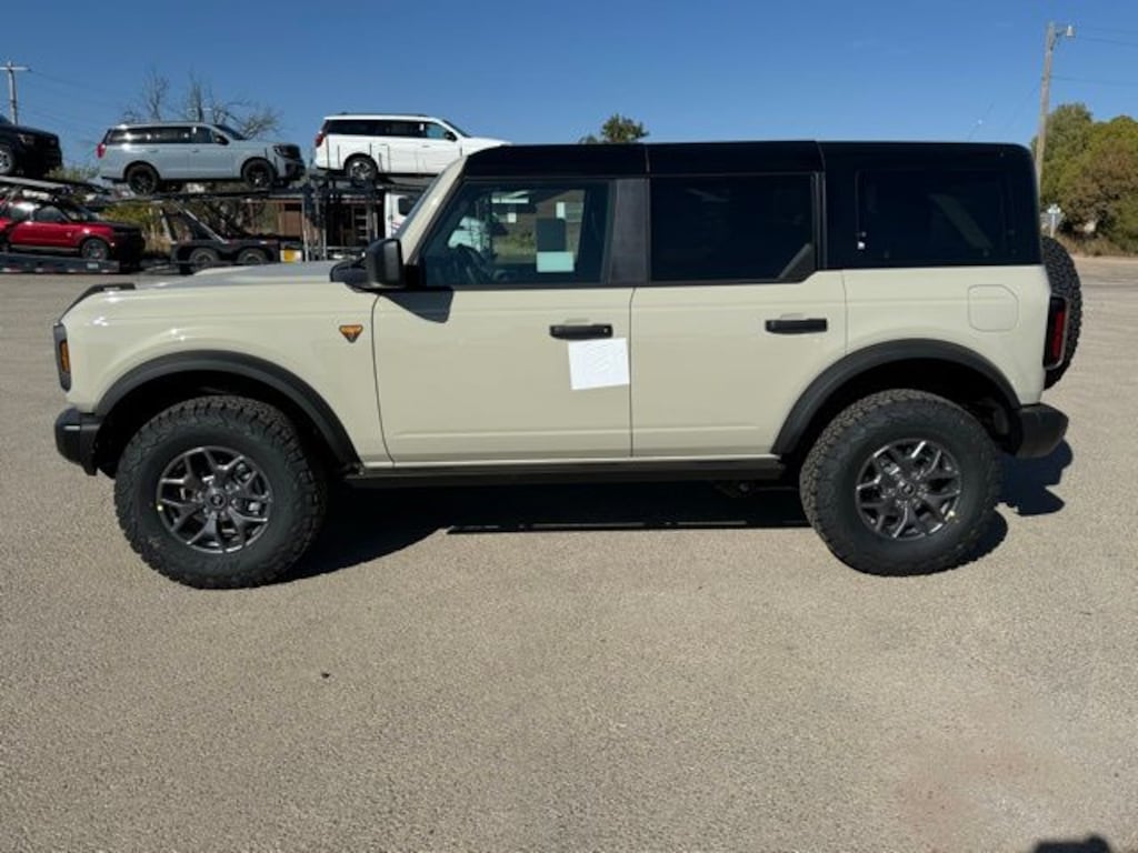 New 2025 Ford Bronco Badlands SUV