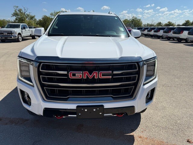 2023 Gmc Yukon AT4 photo 2
