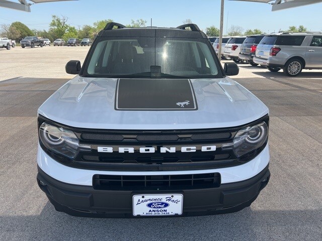 2024 Ford Bronco Sport Outer Banks photo 2
