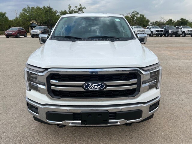 2025 Ford F-150 Lariat photo 2