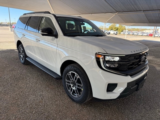 2025 Ford Expedition Active's photo