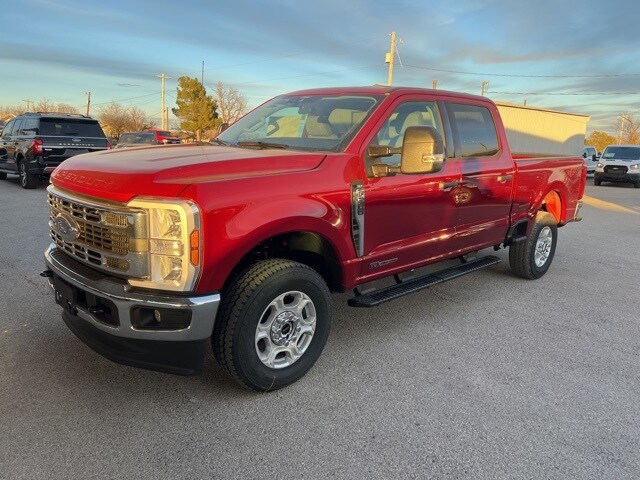 2025 Ford F-250 XLT photo 3