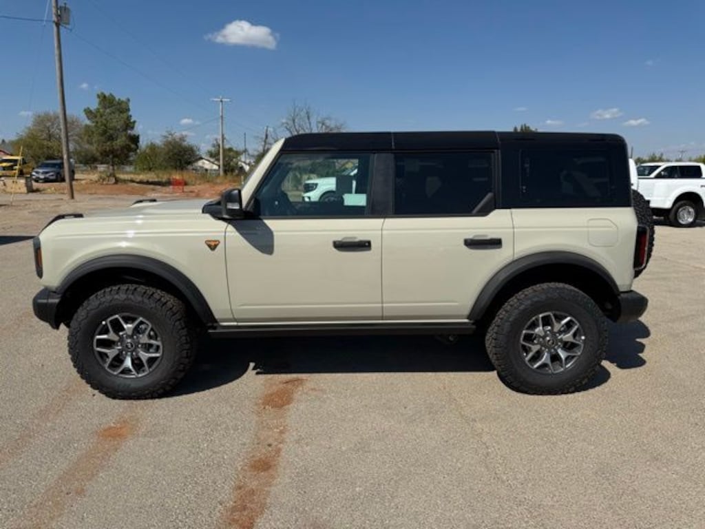 New 2025 Ford Bronco Badlands SUV