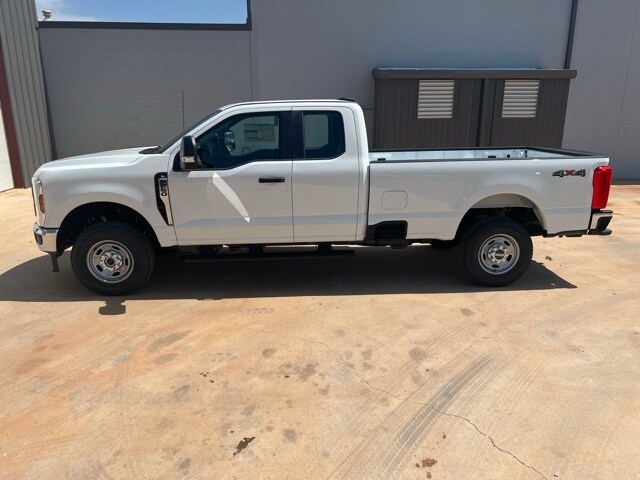 2025 Ford F-250 XL photo 4