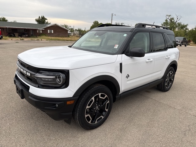2022 Ford Bronco Sport Outer Banks photo 2