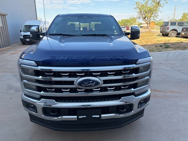 2026 Ford F-250 Lariat photo 2