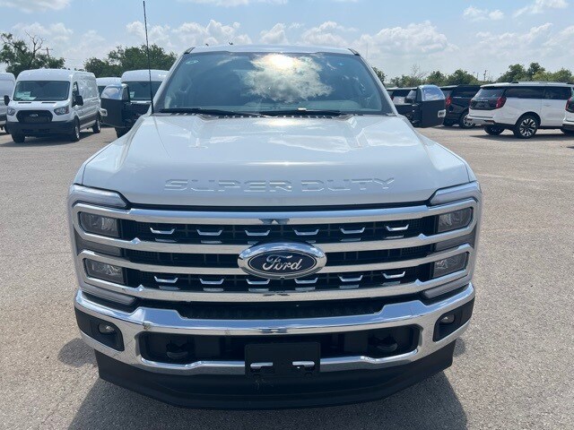 2025 Ford F-350 Lariat photo 2