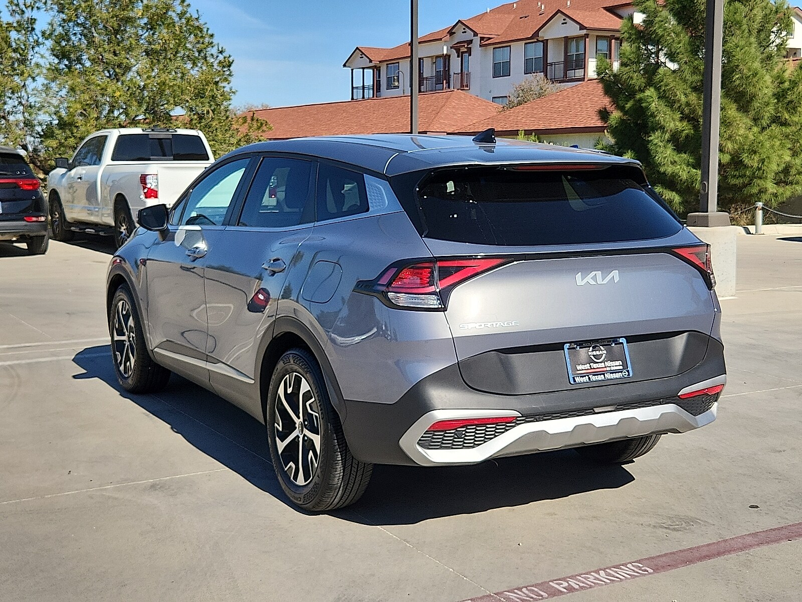 2024 Kia Sportage EX photo 3