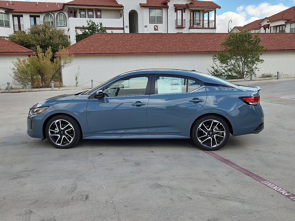 New 2025 Nissan Sentra SR