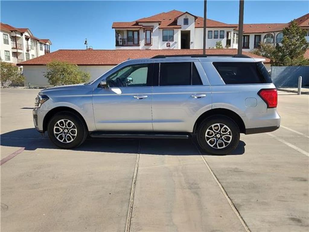 Used 2024 Ford Expedition XLT 4x2
