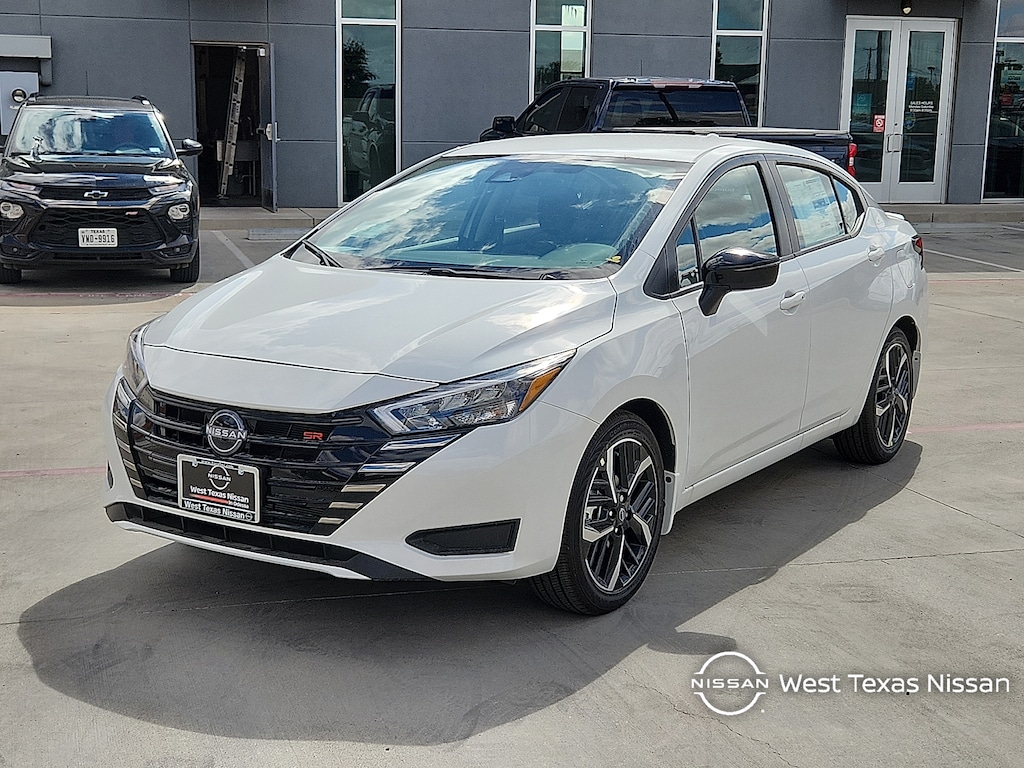 New 2025 Nissan Versa 1.6 SR