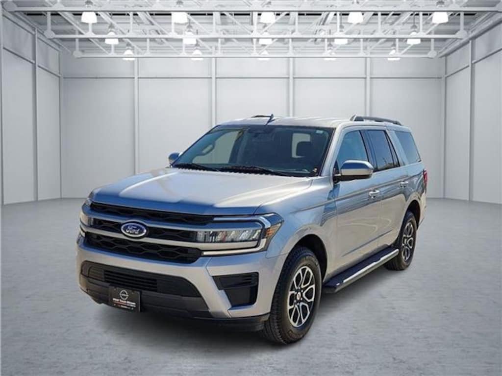 Used 2024 Ford Expedition XLT 4x2