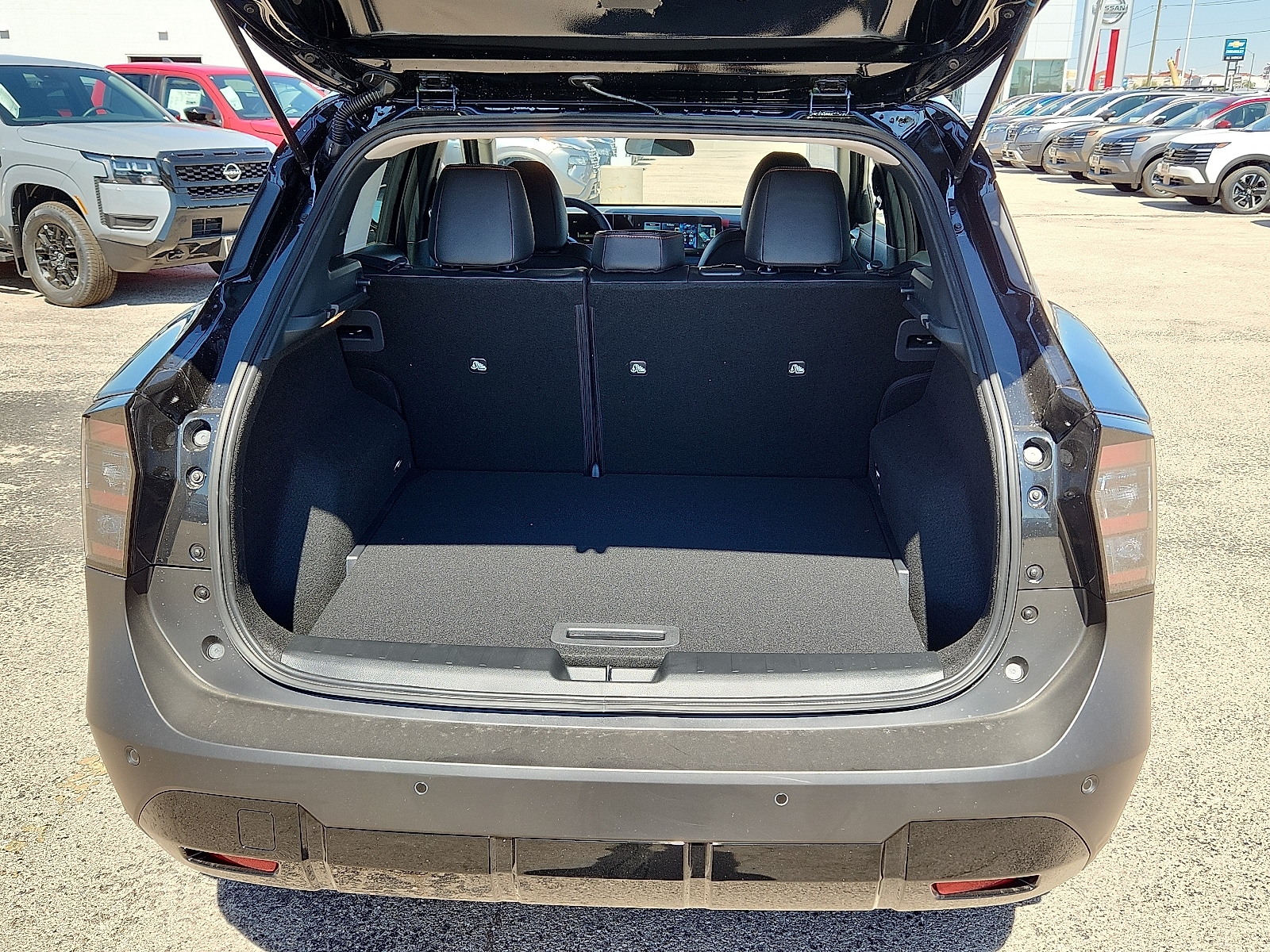 2026 Nissan KICKS SR - Photo 9
