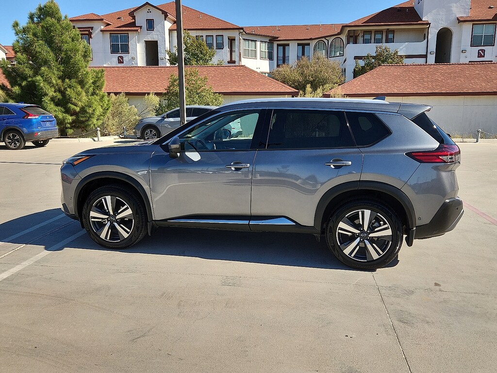 Used 2023 Nissan Rogue SL