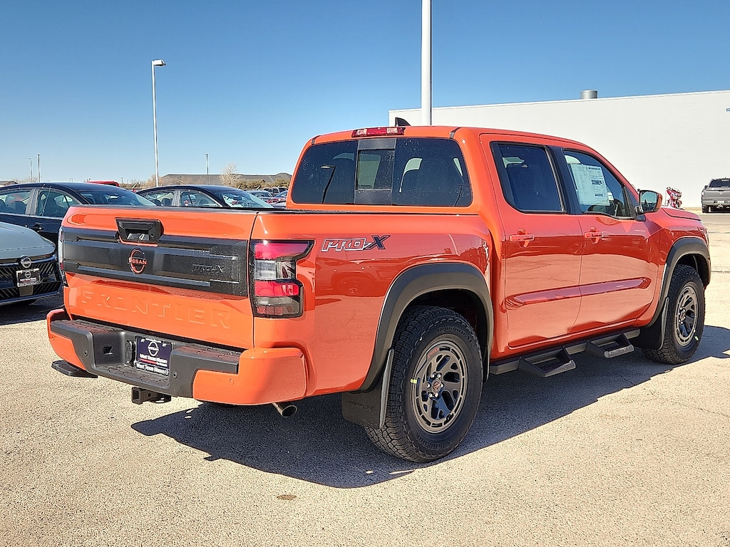 New 2026 Nissan Frontier PRO-X 4x2 Crew Cab 5 ft. box 126 in. WB
