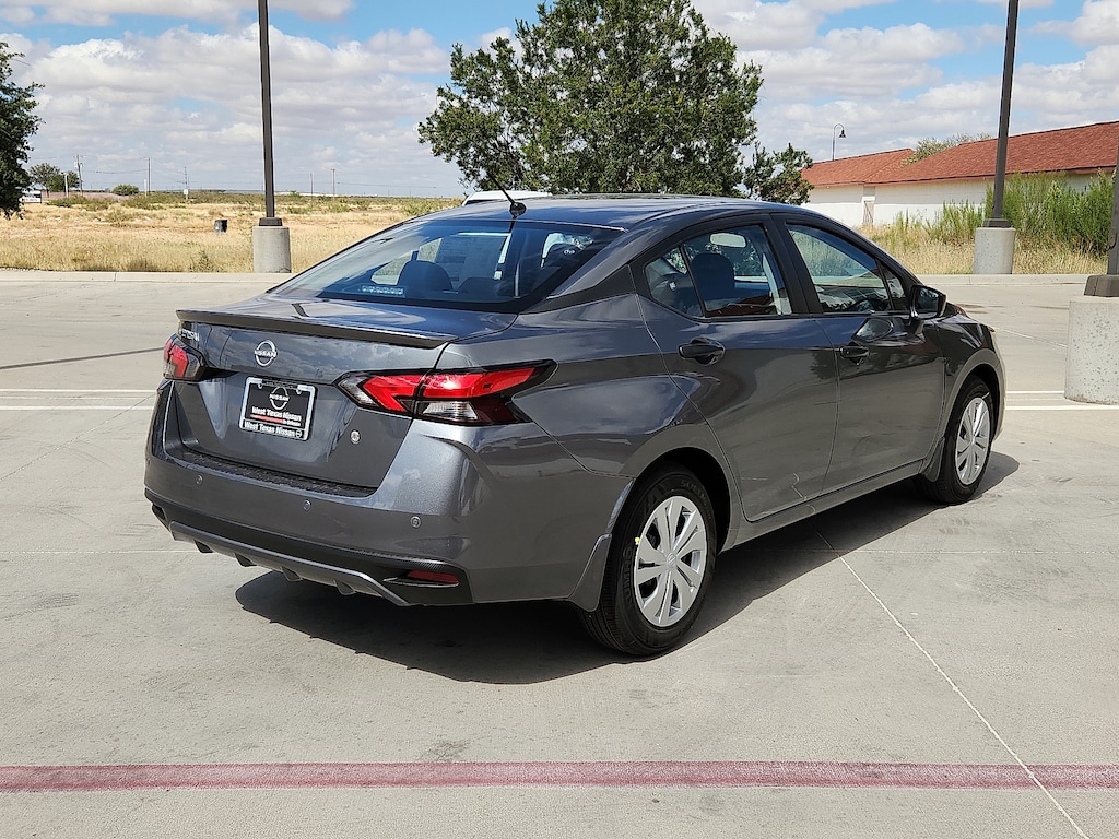 New 2025 Nissan Versa 1.6 S
