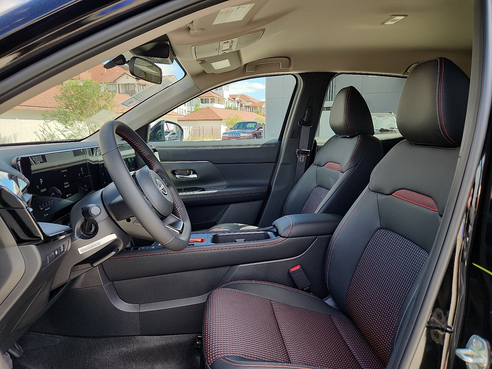 2026 Nissan KICKS SR - Photo 15