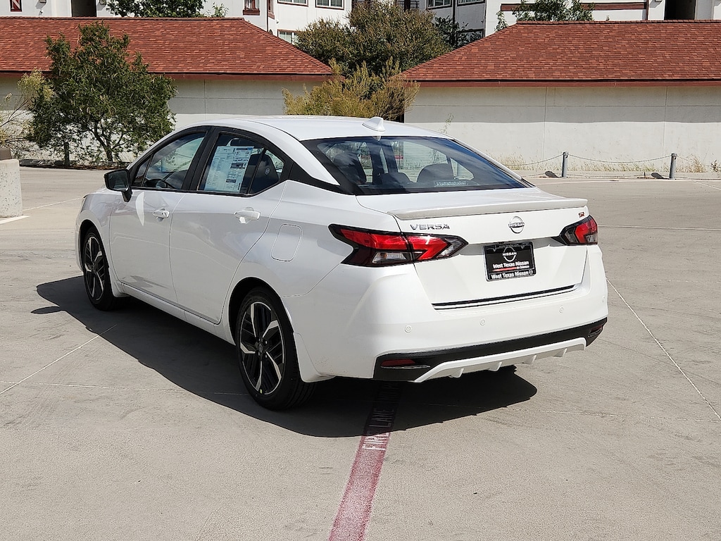 New 2025 Nissan Versa 1.6 SR